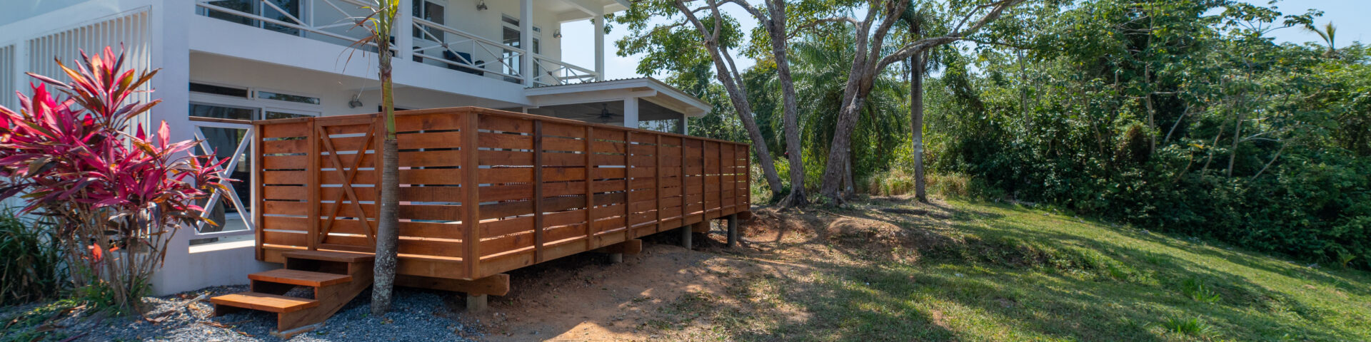 Poquito de Paraíso is a newly built 2 bed, 2 bath house with a 1 bed, 1 bath casita.